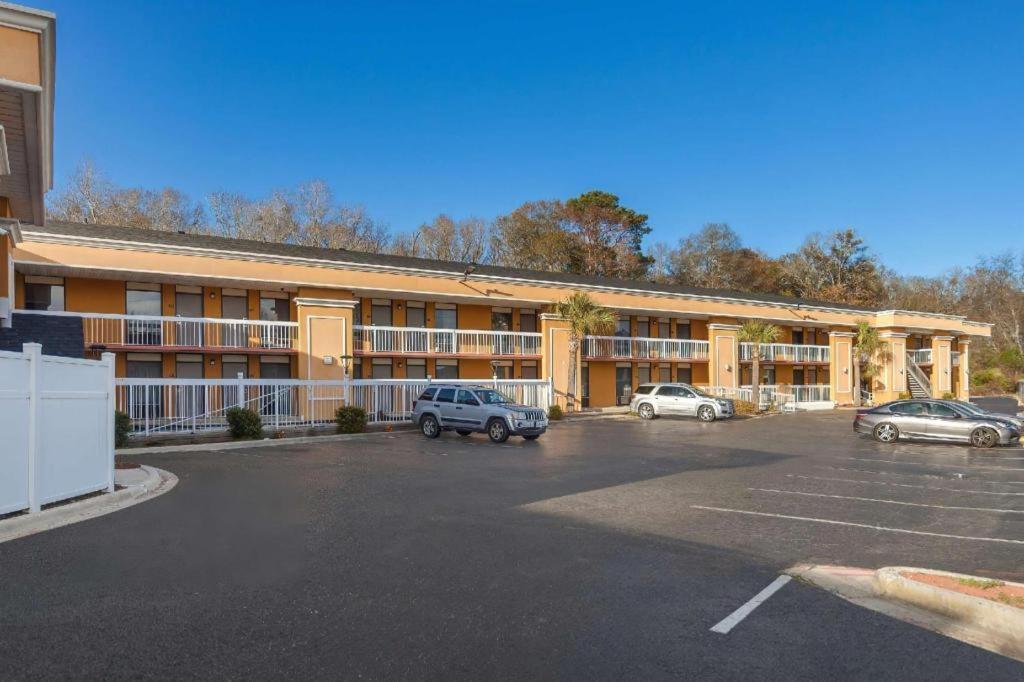Rodeway Inn Lumberton Eksteriør billede