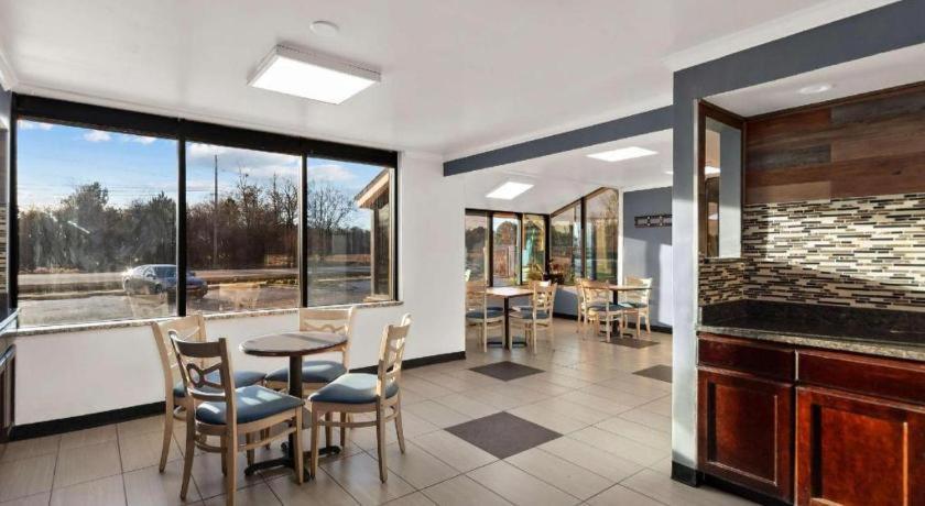 Rodeway Inn Lumberton Eksteriør billede