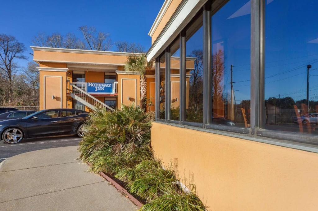 Rodeway Inn Lumberton Eksteriør billede